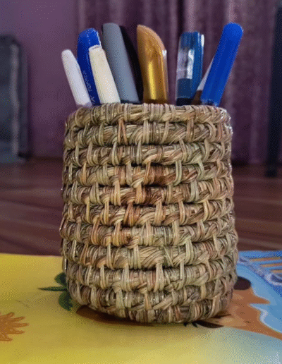 Pirul Pen stand